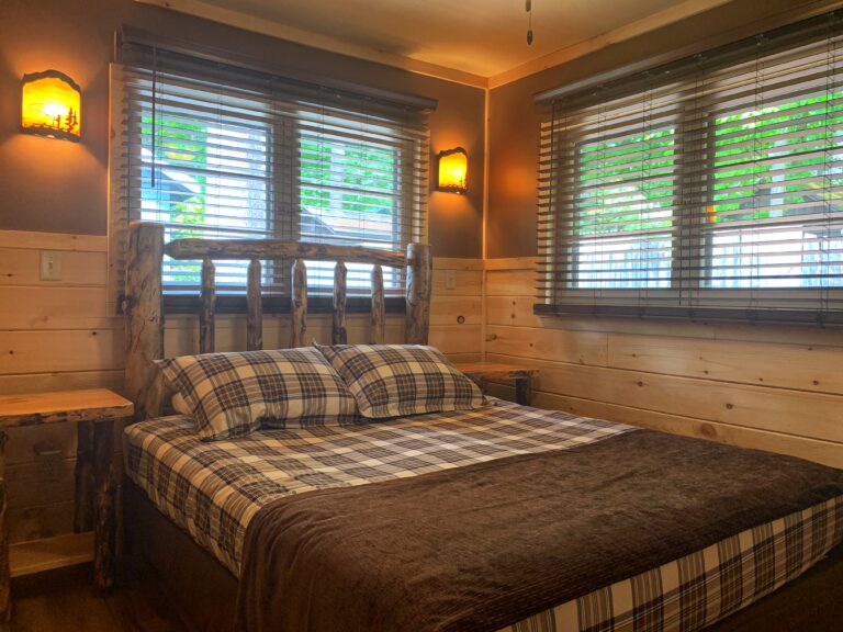 Lake George Cabins Bedroom